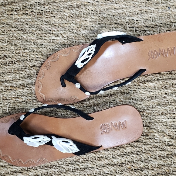 Mangos Shell & Bead Thong Sandals - Picture 5 of 10